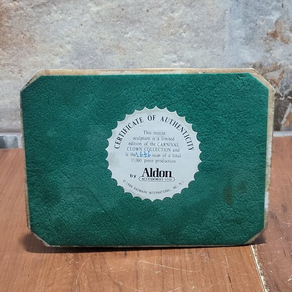 Aldon Carnival Clown Applying Make Up Resinite Sculpture 1988 - Picture 5 of 12